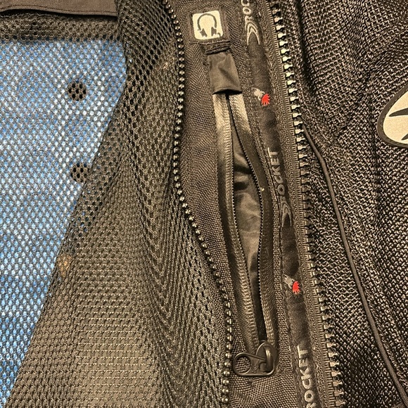 Men’s Joe Rocket Black mesh padded motorcycle jacket - Picture 12 of 16